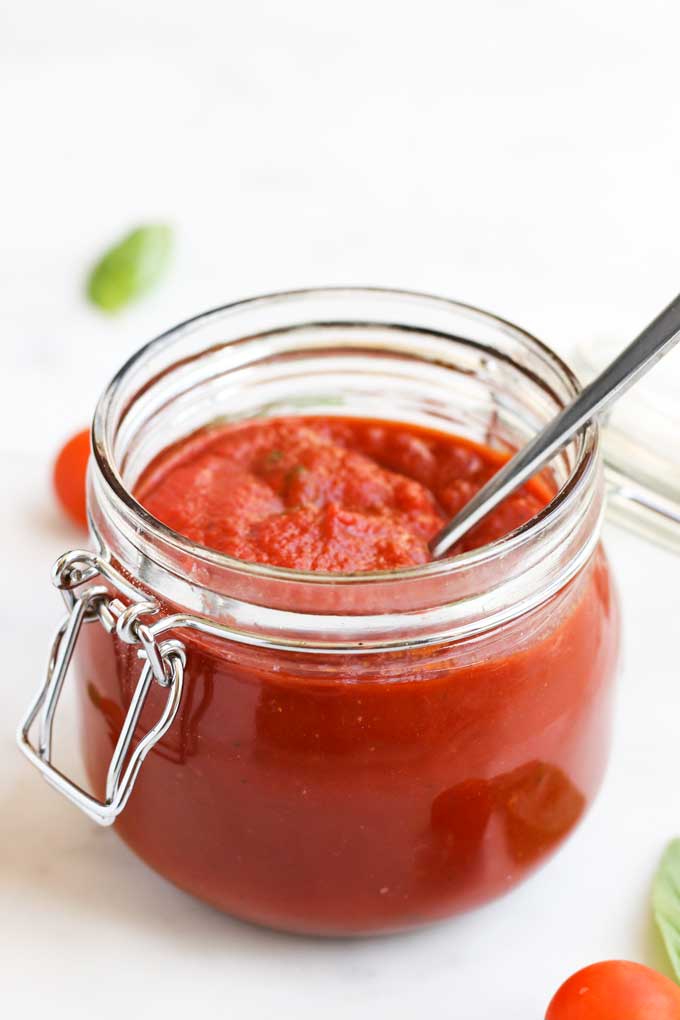 Pizza Sauce in Glass Jar