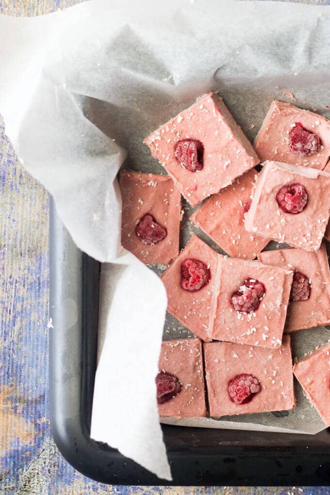 raspberry peanut butter freezer bites. Frozen treat for kids, no refined sugar