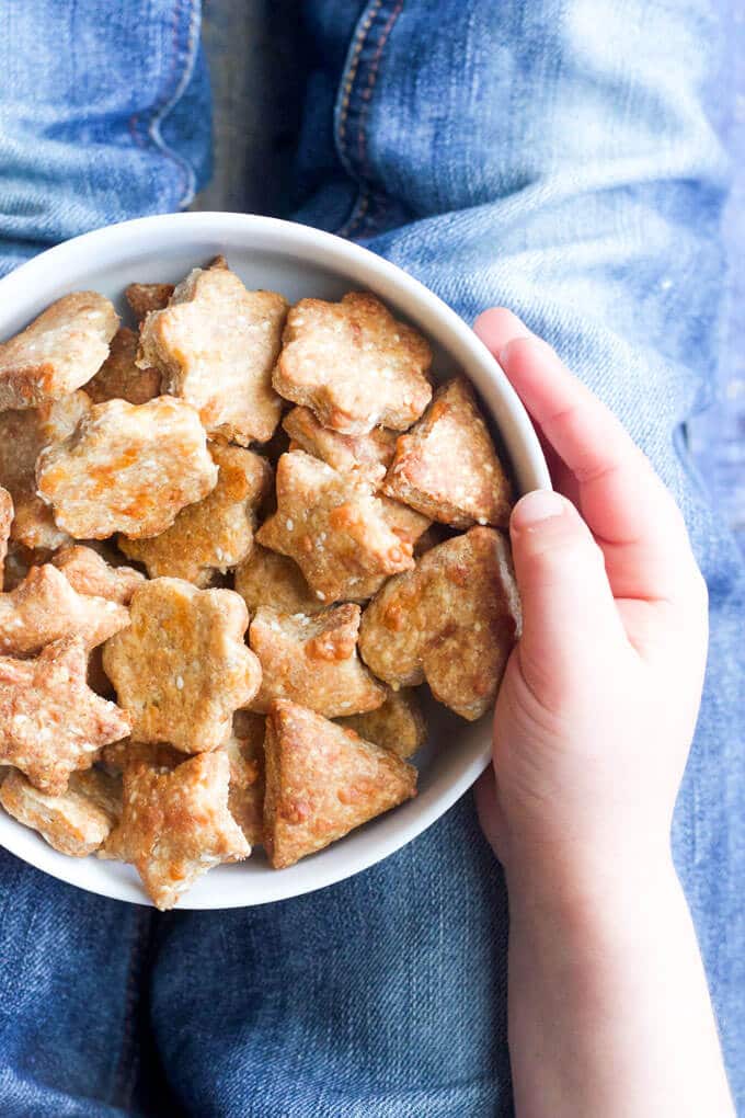 Cheesy Quinoa crackers. A great snack for kids, perfect for the lunch box. 