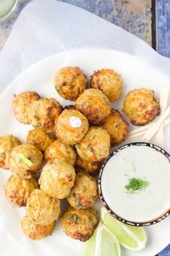 Chicken meatballs with a lemongrass and ginger dip are a great finger food for babies / kids. Enjoy as part of a meal or pack into the lunchbox.