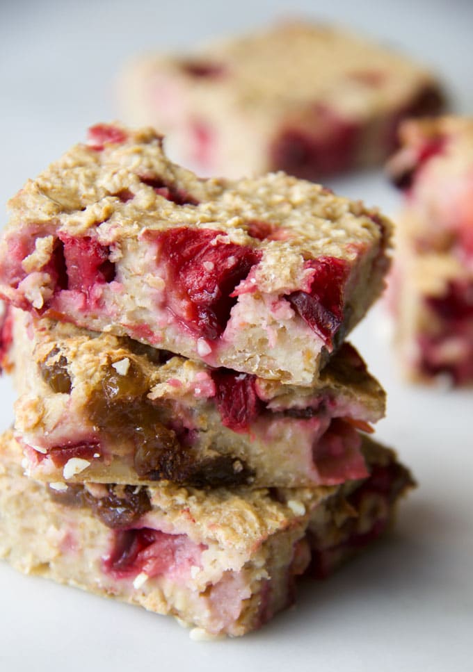 stack of 3 plum and almond sliced baked oats