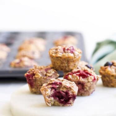 https://www.healthylittlefoodies.com/wp-content/uploads/2019/06/baked-oatmeal-cups-374x374.jpg